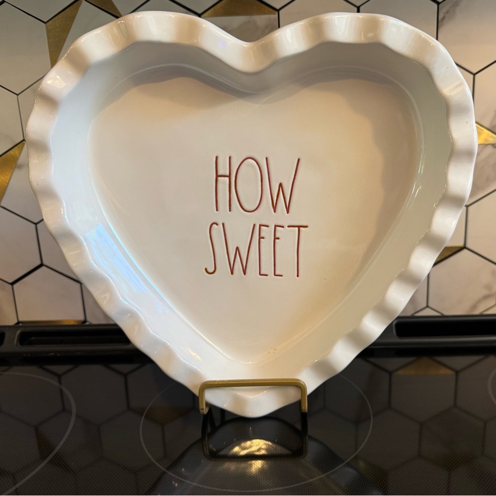 Rae Dunn heart shaped pie dish